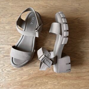 MIA Women's Tan Sandals